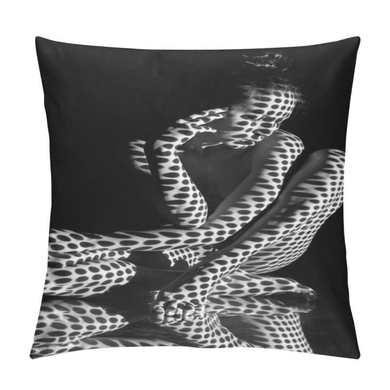 Personality  The  Body Of Woman With Black And White Pattern Pillow Covers