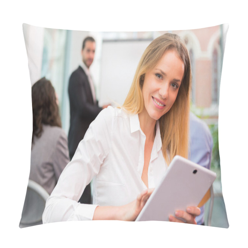 Personality  Young Attractive Businesswoman Working At The Office With Associ Pillow Covers