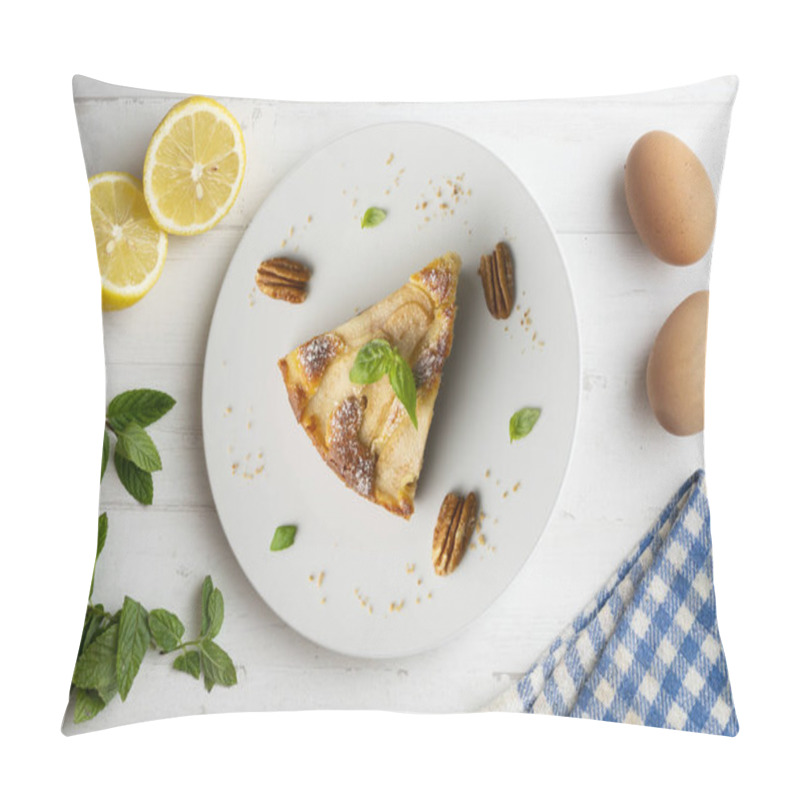 Personality  Delicious Cake With Fresh Pears And Raisins. Pillow Covers