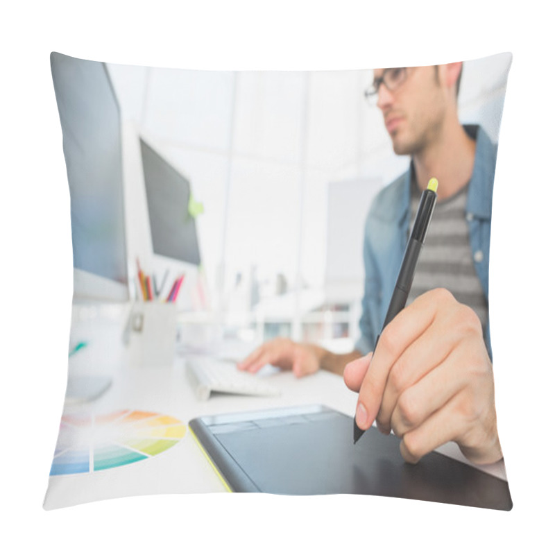 Personality  Casual Male Photo Editor Using Graphics Tablet Pillow Covers