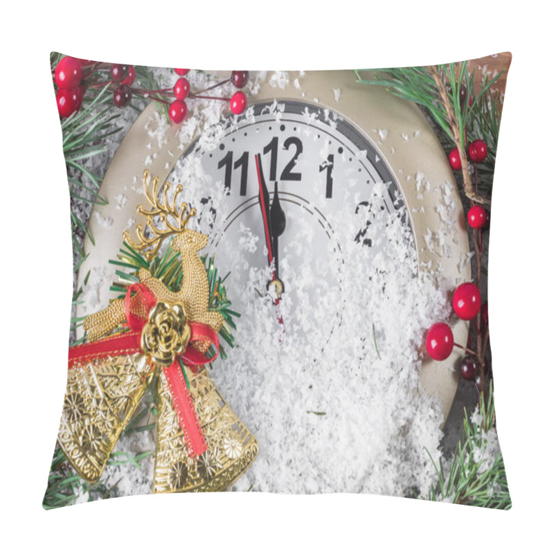 Personality  Clock With Fir Branches And Christmas Decorations Pillow Covers