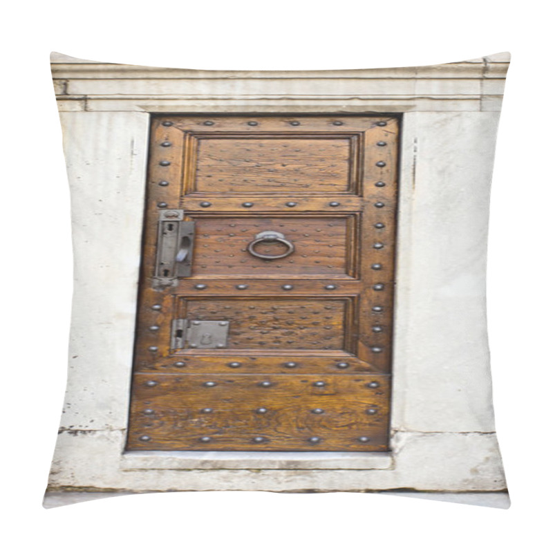 Personality  Wooden Door, Gothic Style, Florence. Pillow Covers