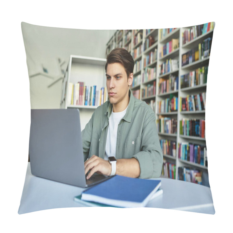 Personality  A Diligent Student Concentrates On His Studies At A Library Desk Filled With Books And Notes. Pillow Covers