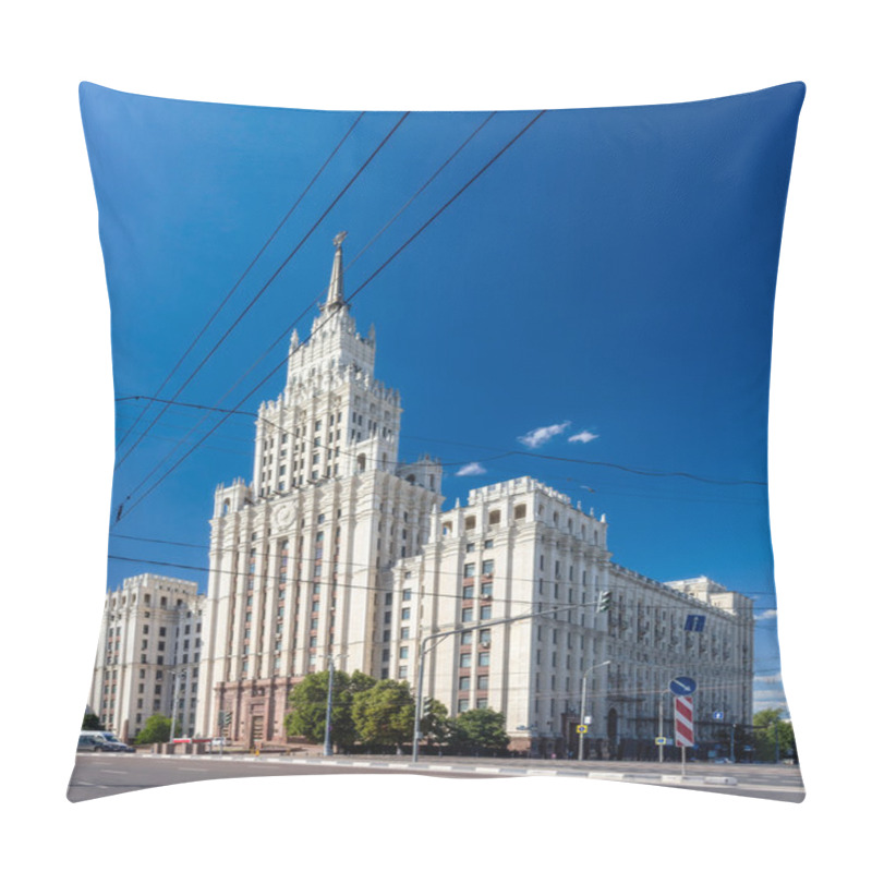 Personality  Red Gate Building Pillow Covers