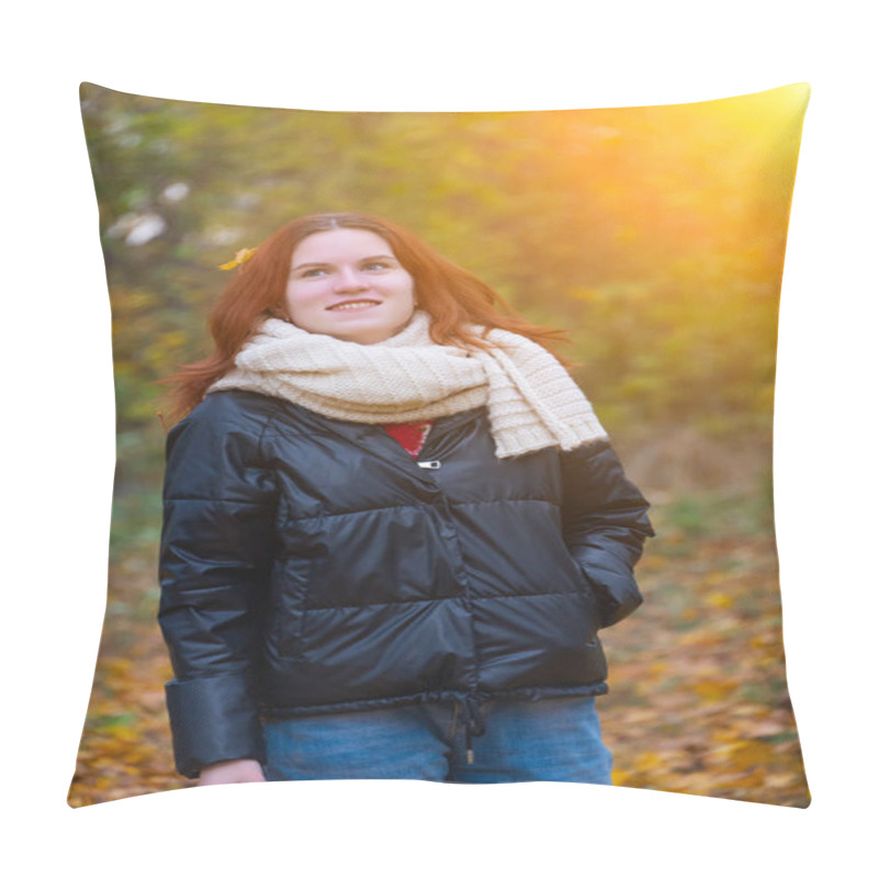 Personality  A Portrait Of A Red - Haired Smiling Girl In A Jacket And Scarf With Her Hair Loose In Full Growth Walks In The Park . Against The Background Of Autumn Nature, The Concept Of Human Emotion. Pillow Covers