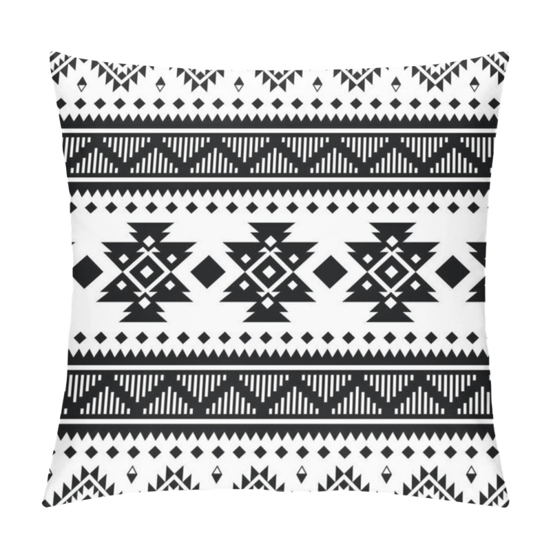 Personality  Seamless Tribal Pattern With Geometric Ornament Background. Folk Art Pattern With Aztec And Navajo Style. Ethnic Print. Black And White Colors. Design For Textile, Fabric, Curtain, Rug, Wrapping. Pillow Covers