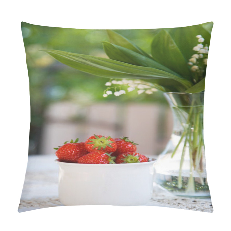 Personality  Strawberries Pillow Covers