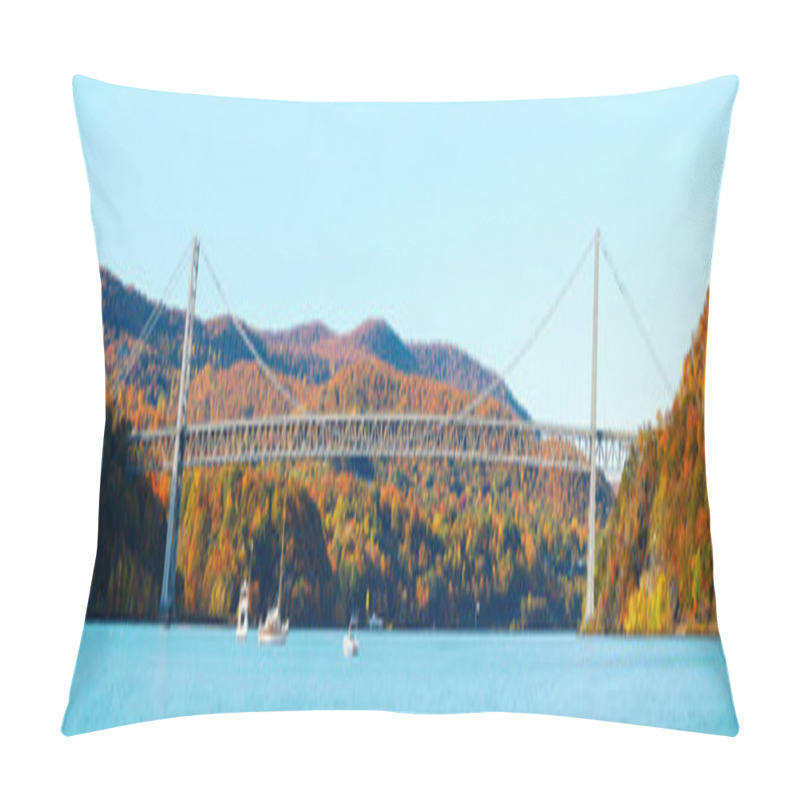 Personality  Bear Mountain Bridge Panorama In Autumn Pillow Covers