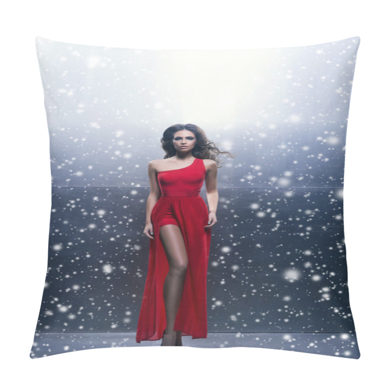 Personality  Young, Beautiful And Passionate Woman In A Wavy, Long, Red Dress Pillow Covers