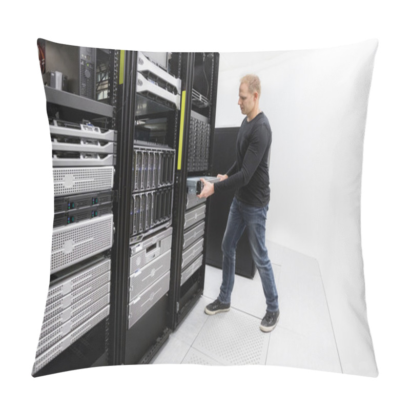 Personality  It Professional Install Rack Server In Datacenter Pillow Covers