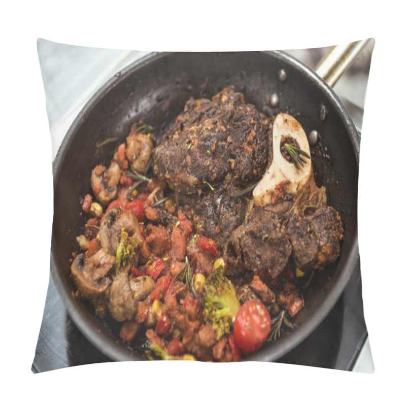 Personality  Vegetables Stew And Meat In Frying Pan Pillow Covers