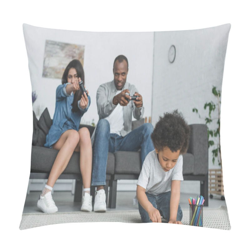 Personality  Family Playing Video Games Pillow Covers