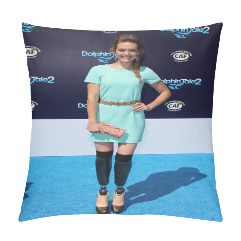 Personality  Amy Purdy Pillow Covers