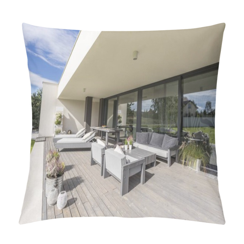 Personality  Grey Garden Furniture On Board Floor Pillow Covers