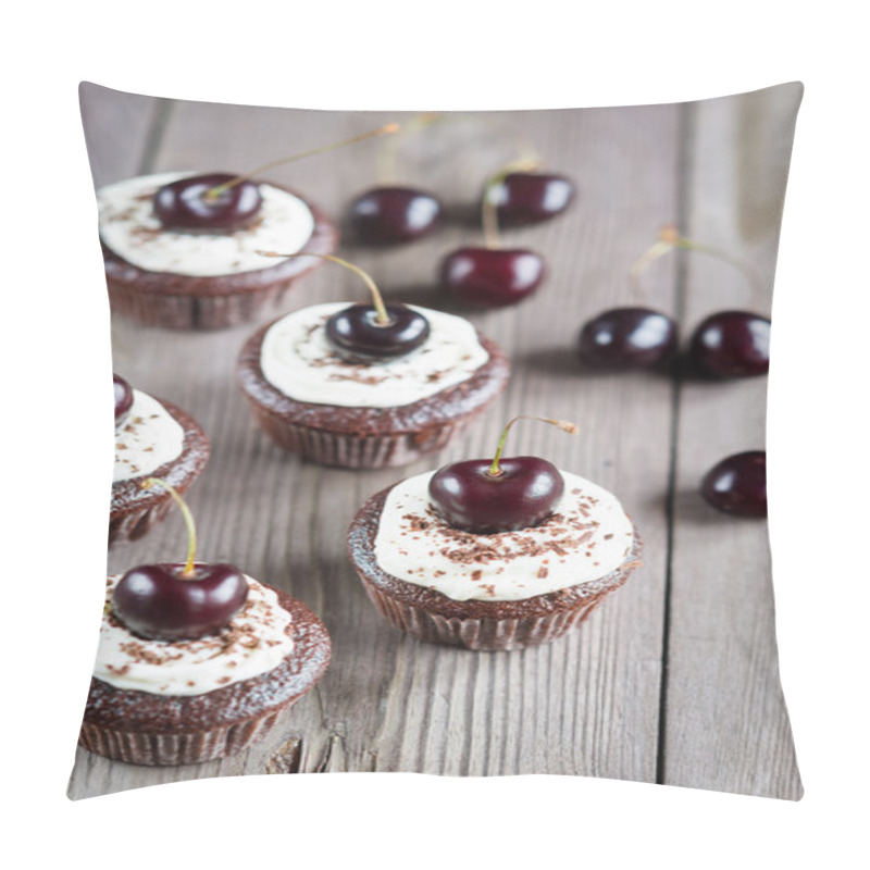 Personality  Cupcakes On Wooden Background Pillow Covers