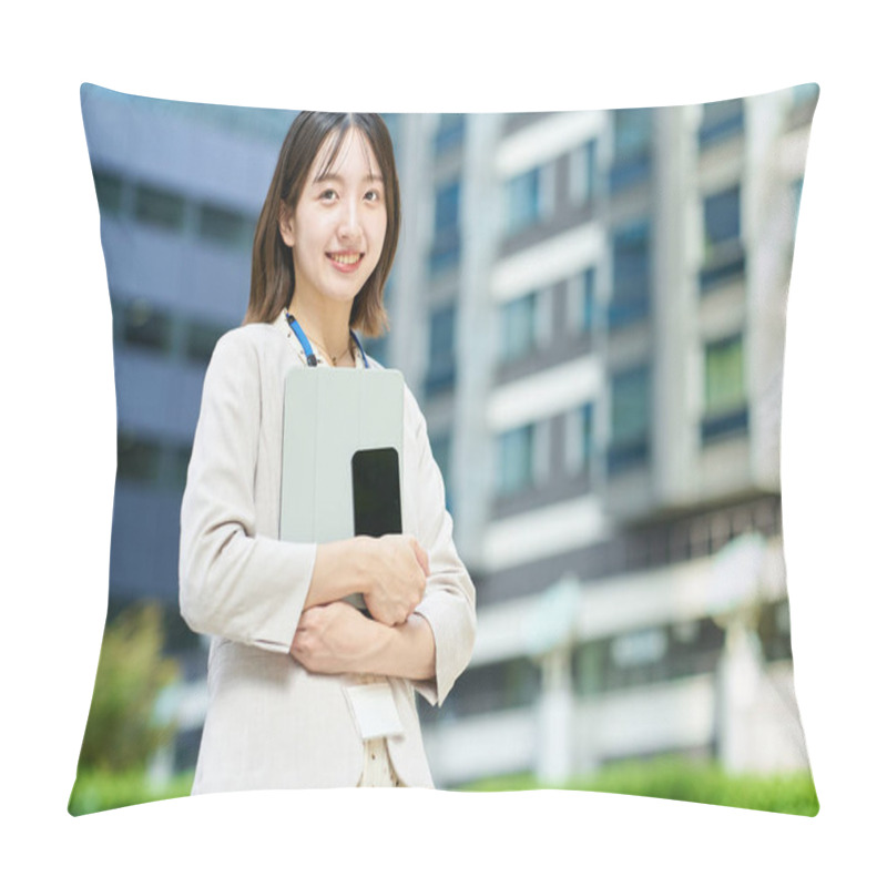 Personality  Portrait Of A Young Business Woman Outdoors Pillow Covers