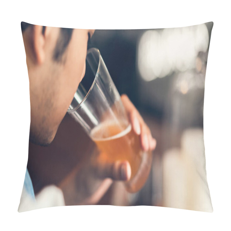 Personality  Friends Are Smiling, Happy Partying In The Bar And Talking And Clinking Bottles With Beverages. Pillow Covers