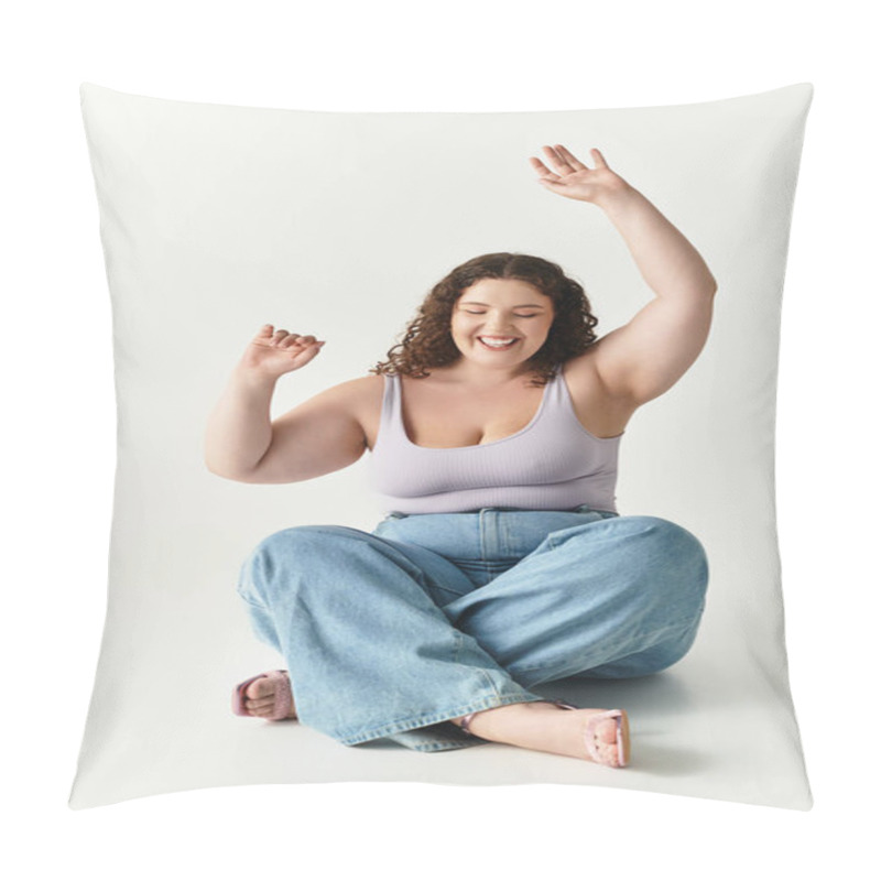 Personality  A Happy Young Woman With Curly Hair Celebrates Her Style And Confidence In Casual Fashion. Pillow Covers