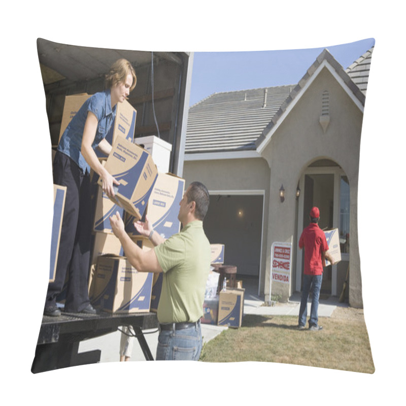 Personality  Couple Unloading Moving Boxes Pillow Covers