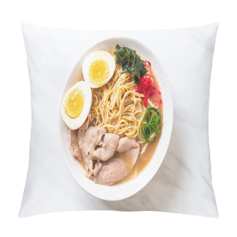 Personality  Tonkotsu Ramen Noodles With Pork And Egg - Japanese Style Pillow Covers