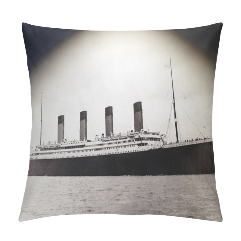 Personality  BELFAST NORTHERN IRELAND UNITED KINGDOM 06 03 2023: RMS Titanic Was A British Passenger Liner, Operated By The White Star Line, That Sank In The North Atlantic Ocean On 15 April 1912 Pillow Covers