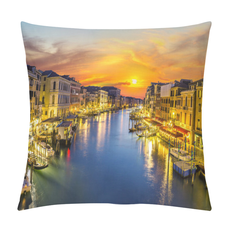 Personality  Canal Grande In Venice, Italy Pillow Covers