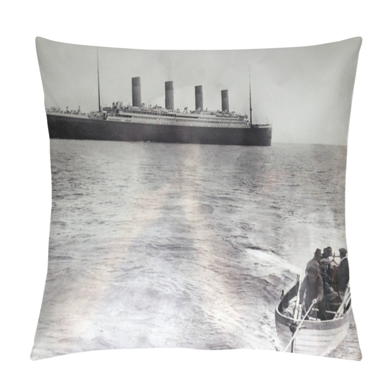 Personality  BELFAST NORTHERN IRELAND UNITED KINGDOM 06 03 2023: RMS Titanic Was A British Passenger Liner, Operated By The White Star Line, That Sank In The North Atlantic Ocean On 15 April 1912 Pillow Covers