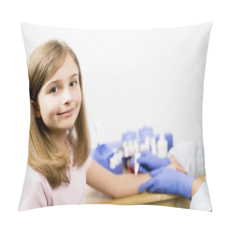 Personality  Allergy - Skin Prick Tests, Cute Girl In A Laboratory Pillow Covers