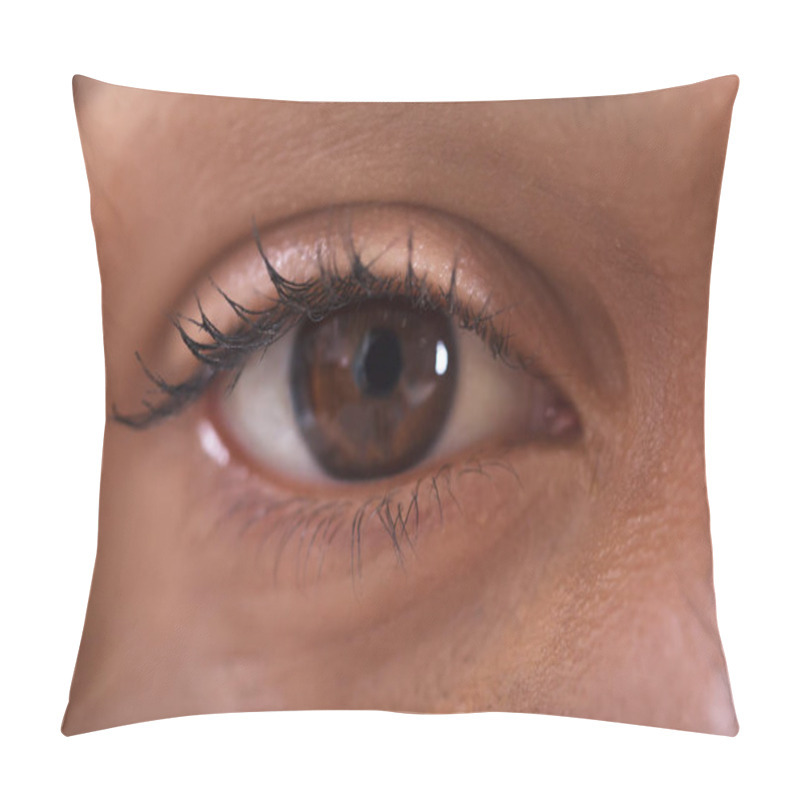 Personality  Extreme Close-up Photo Of African Woman's Eye Pillow Covers