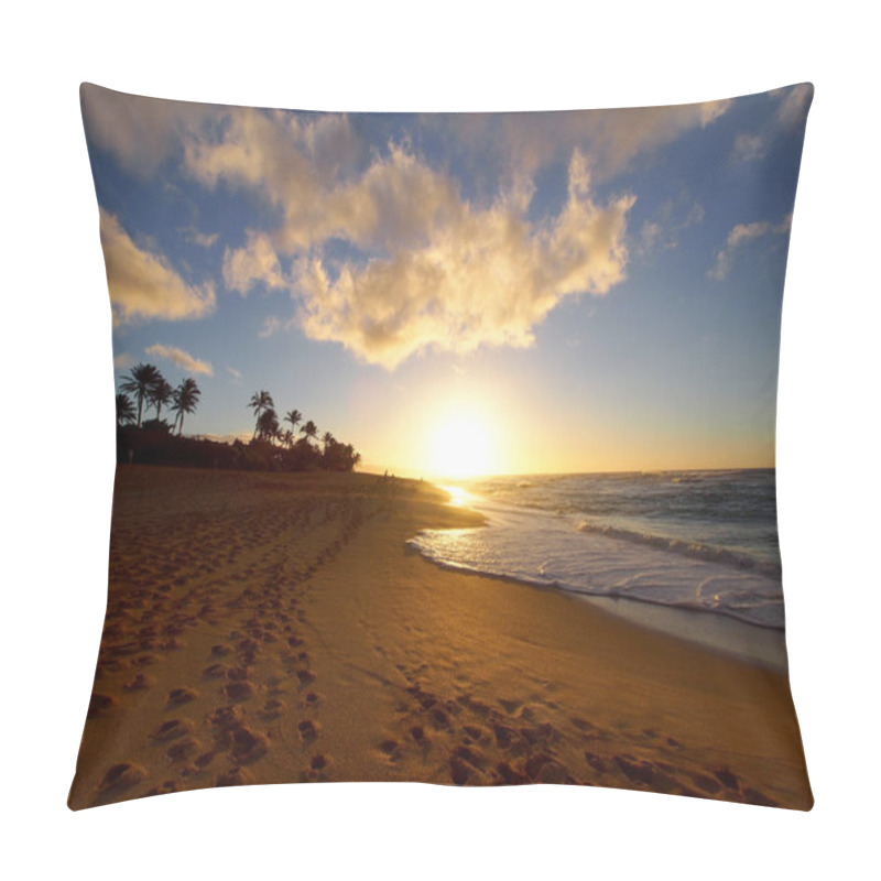 Personality  Beautiful Sunset Over The Ocean And Beach With Waves Moving To S Pillow Covers