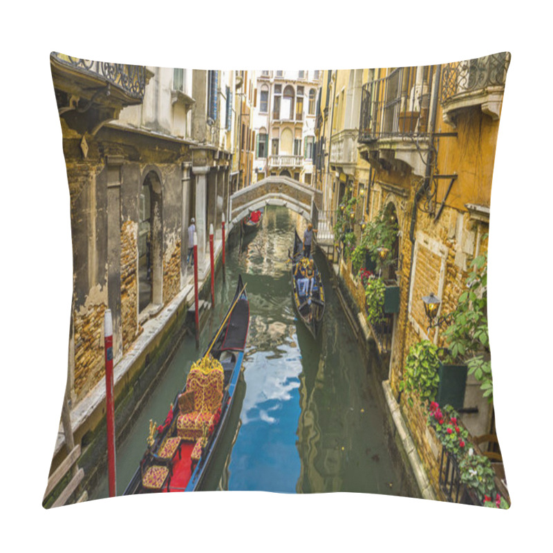 Personality  VENICE, ITALY - MAY 26, 2019: Unidentified People At Traditional Gondola In The Narrow Canal In Venice, Italy. At 17th And 18th Centuries It Was Estimated That The City Have 10,000 Gondolas. Pillow Covers