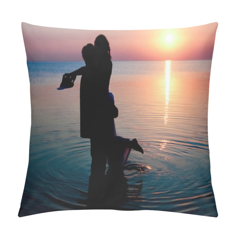 Personality  Happy Couple By The Sea At Sunset On Travel Silhouette In Nature Pillow Covers