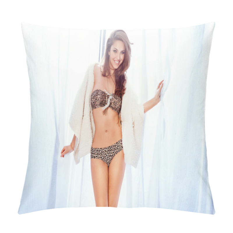 Personality  Happy Young Woman Smiling And Posing In Underwear Pillow Covers