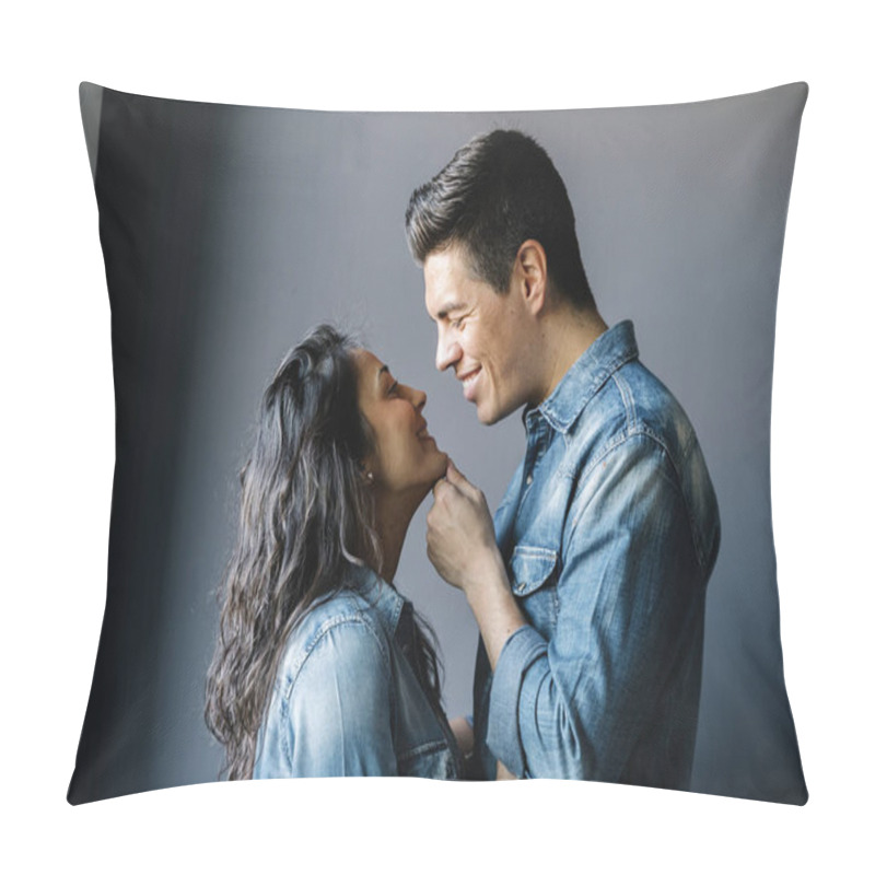 Personality  Happy Couple Smiling And Kissing. Pillow Covers