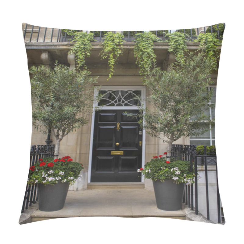 Personality  The Beautiful Georgian Exterior Of A Building On Wilton Cresent In London, UK. Pillow Covers