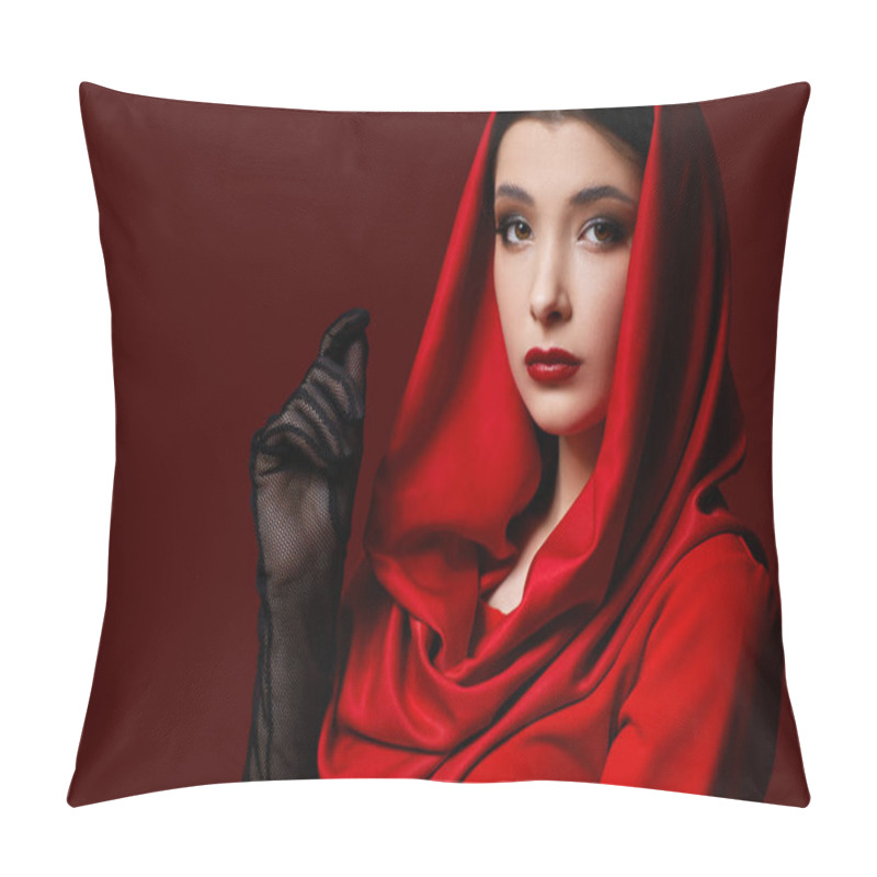 Personality  Brunette Woman With Red Lips And Veil Over Her Head Pillow Covers