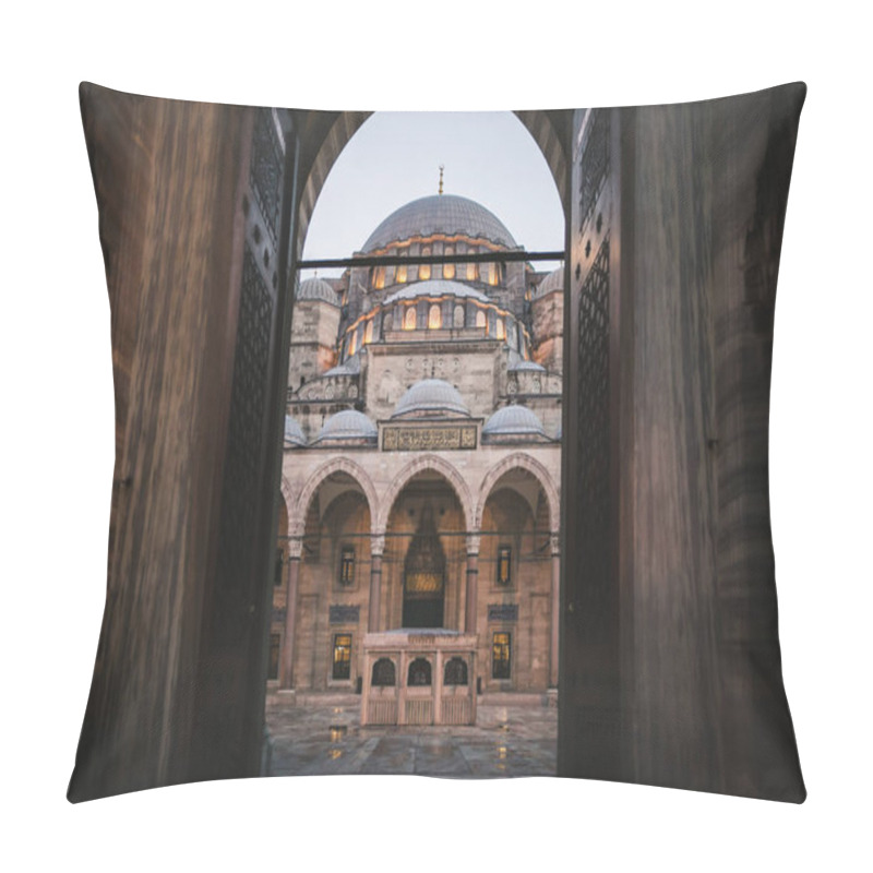 Personality  Arch Pillow Covers