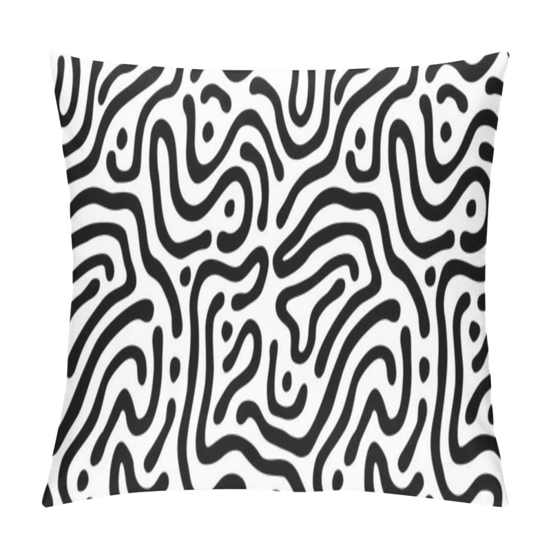 Personality  Vector Seamless Maze Pattern. Abstract Wavy Black And White Background. Pillow Covers