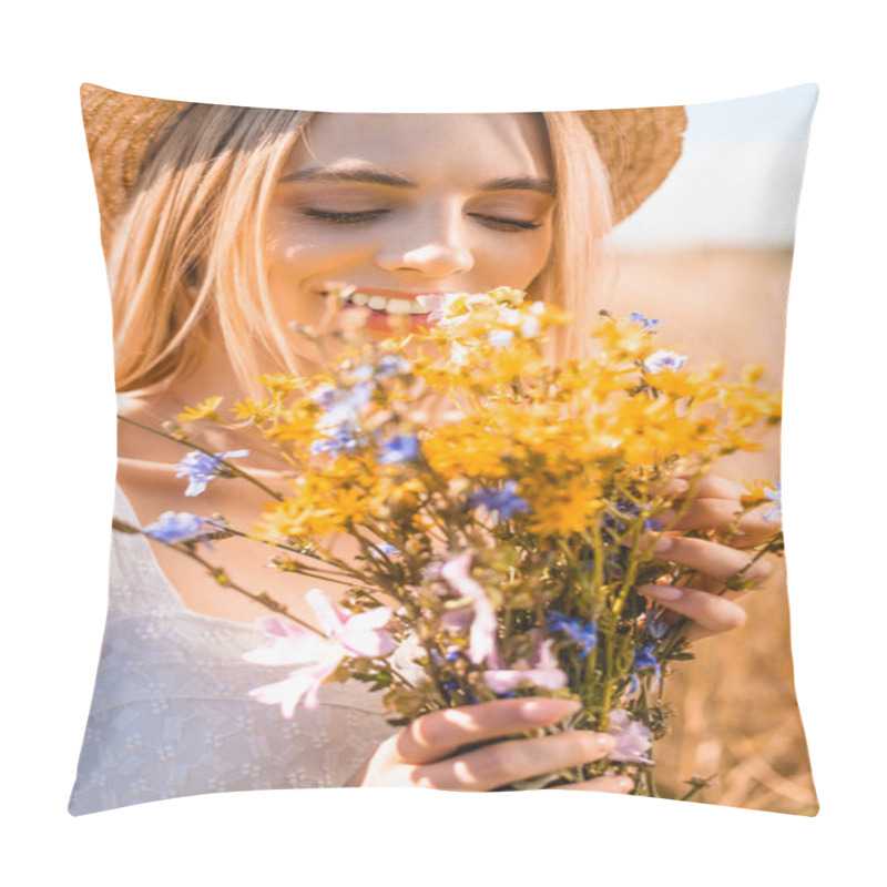 Personality  Selective Focus Of Sensual Woman In Straw Hat Holding Bouquet Of Wildflowers In Sunshine Pillow Covers