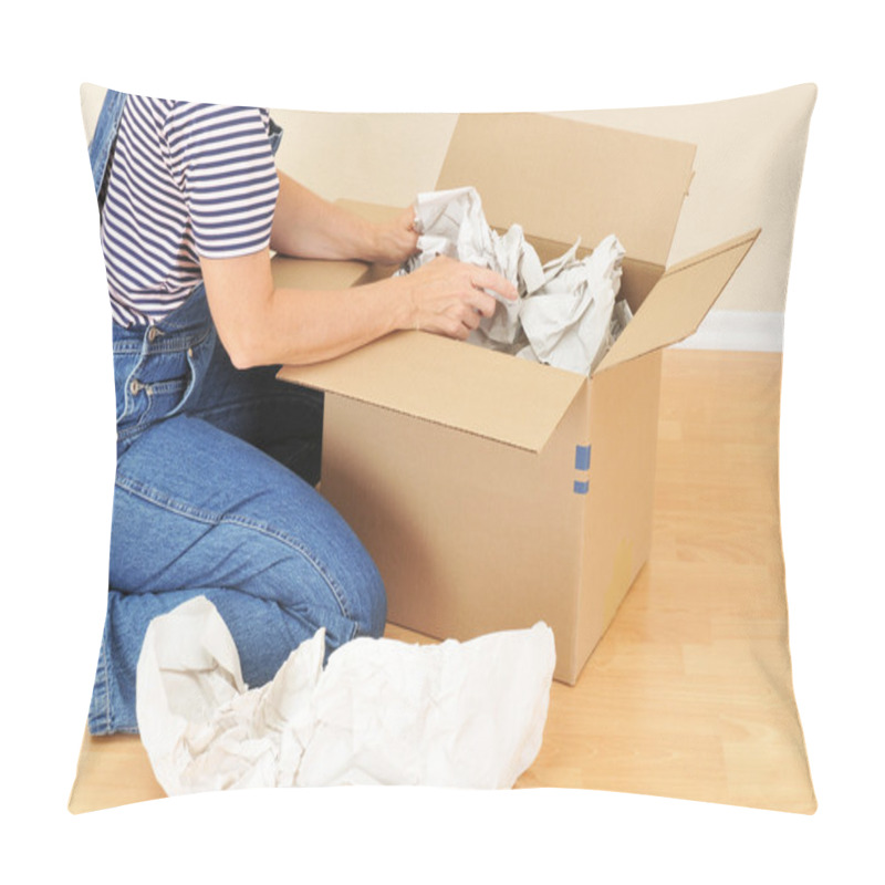 Personality  Woman Unpacking Moving Box Pillow Covers