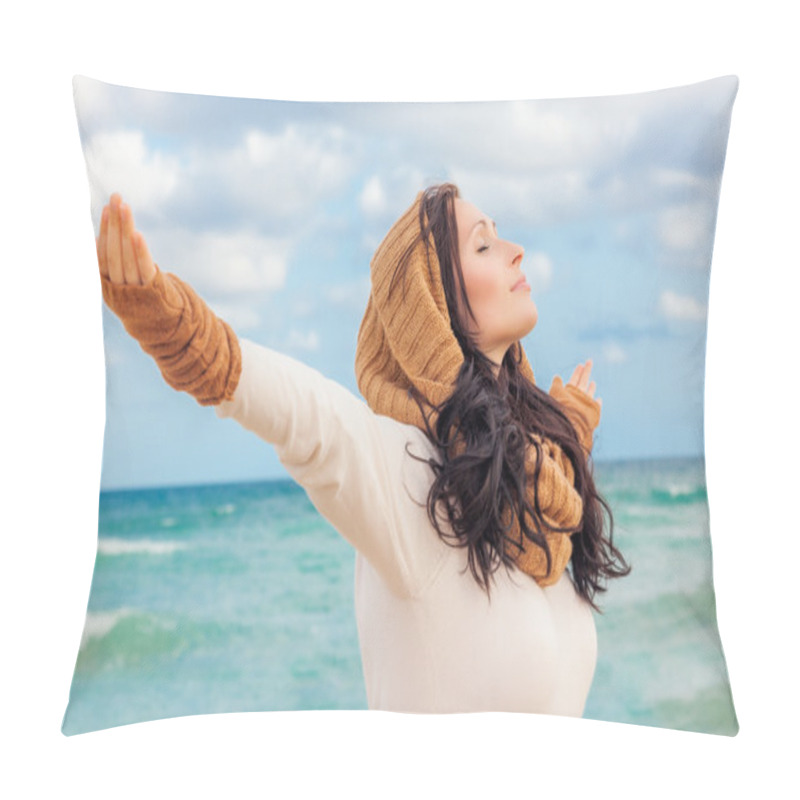 Personality  Carefree Female Pillow Covers