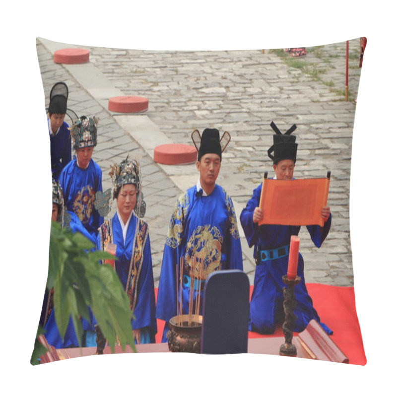 Personality  The Ceremony Of The Ming Grave From The Emporer Yongle Pillow Covers