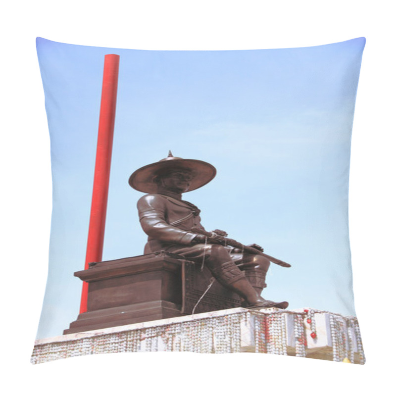 Personality  Statue Of King Pillow Covers