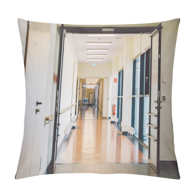 Personality  October 2018. Germany Helios Klinikum Krefeld. Interior Hospital Inside. Spacious Deserted Corridors Of Station, Floor Of New Hospital, German European Medicine. Theme Of Health Care Clinic Interior. Pillow Covers