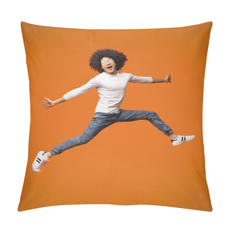 Personality  Funny Young Black Man Walking On Air Pillow Covers