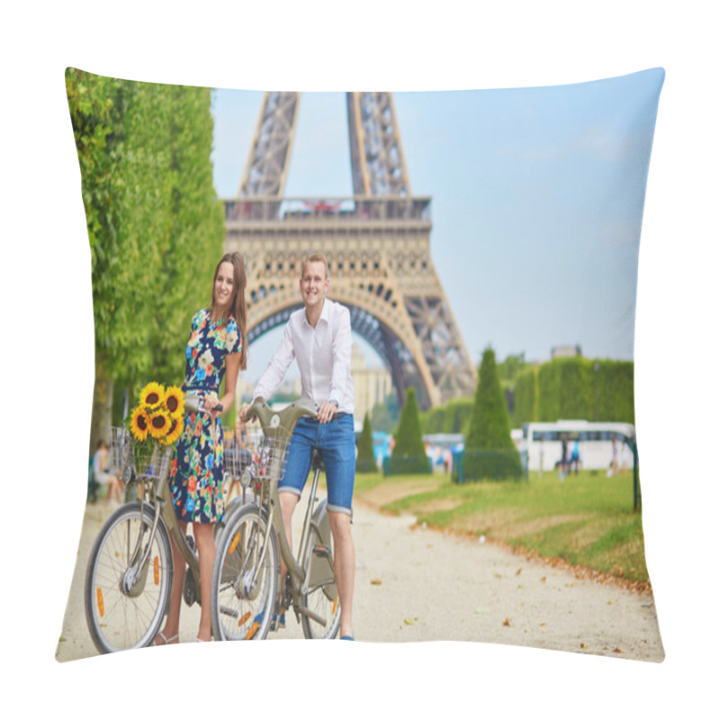 Personality  Romantic Couple In Paris On A Summer Day Pillow Covers