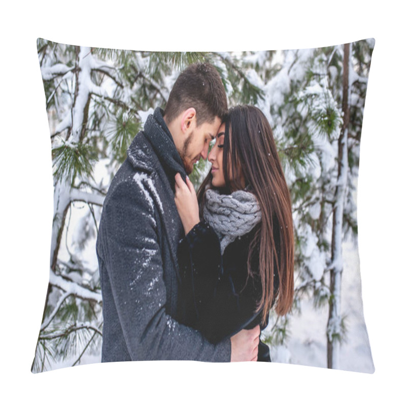 Personality  Tender Couple Hugging In Cold Winter Park Pillow Covers