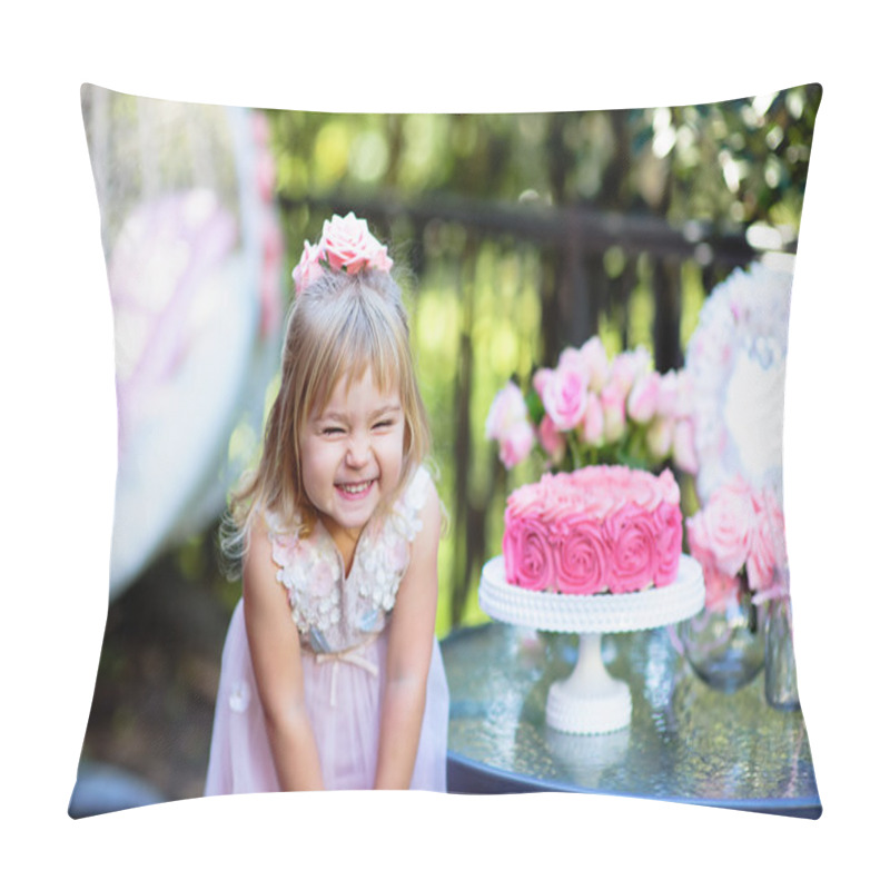 Personality  Little Girl Celebrate Happy Birthday Party With Rose Outdoor Pillow Covers