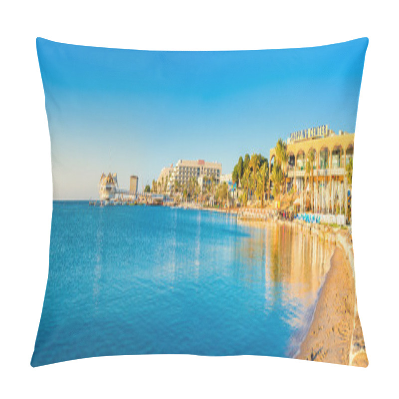 Personality  Panorama Of The Beach Pillow Covers