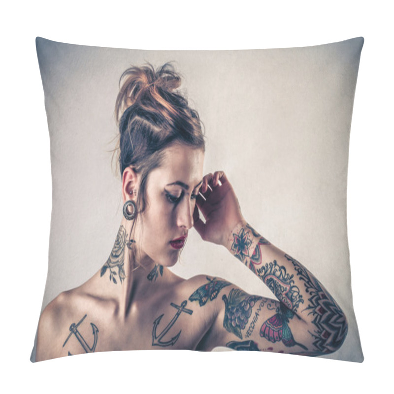 Personality  Beautiful Alternative Woman With Tatoos Pillow Covers